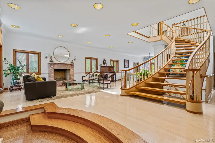 6 Summit Place, Whitestone, NY 11357 - #3