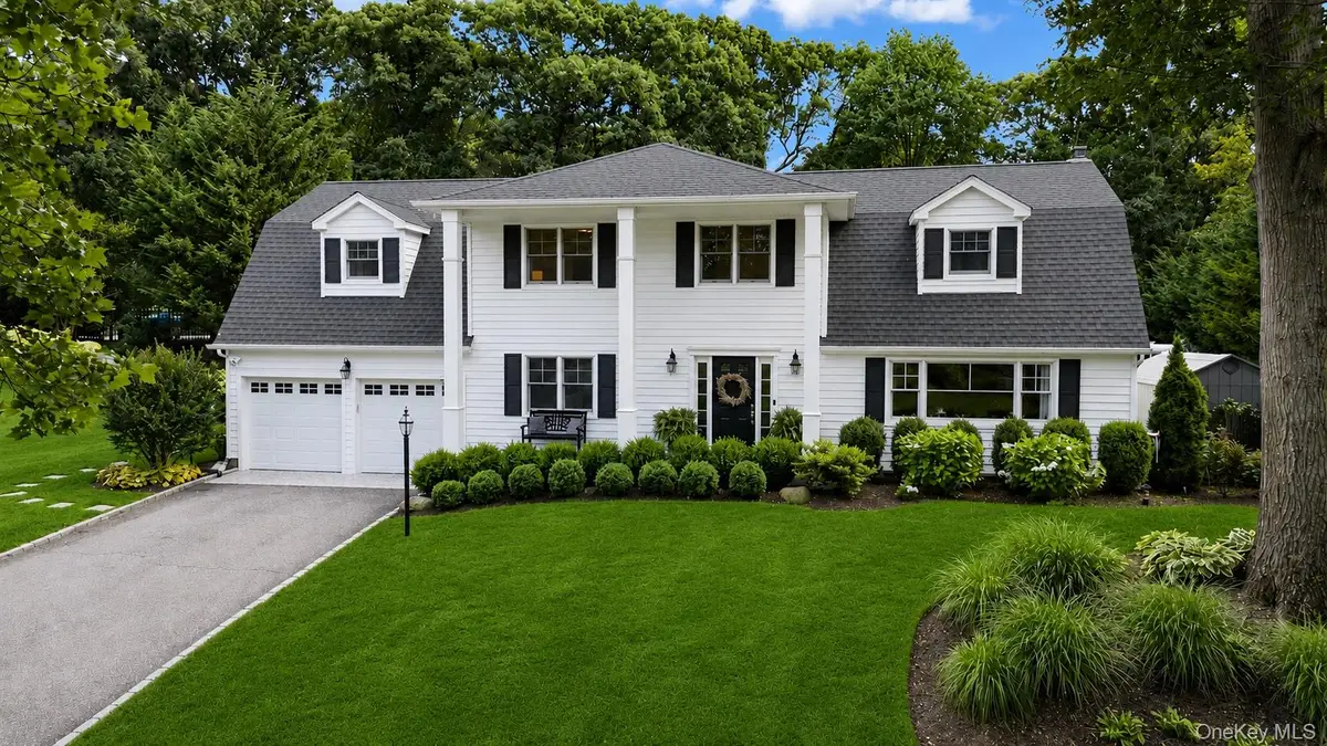 8 Rochelle Lane, Northport, NY 11768 - #1