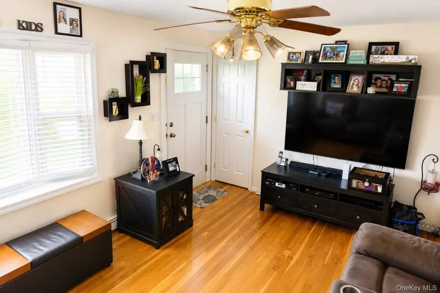 20 Carol Road, Bethpage, NY 11714 - #3