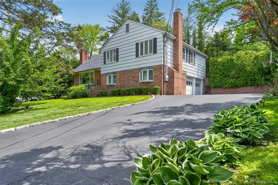 112 The Intervale, Roslyn Estates, NY 11576 - #3