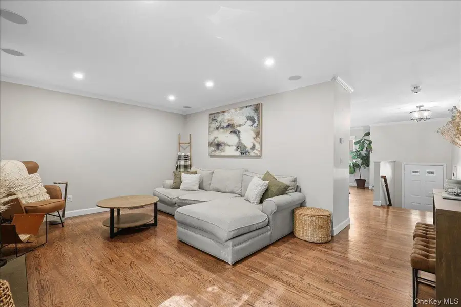 601 Kensington Way, Mount Kisco, NY 10549 - #3