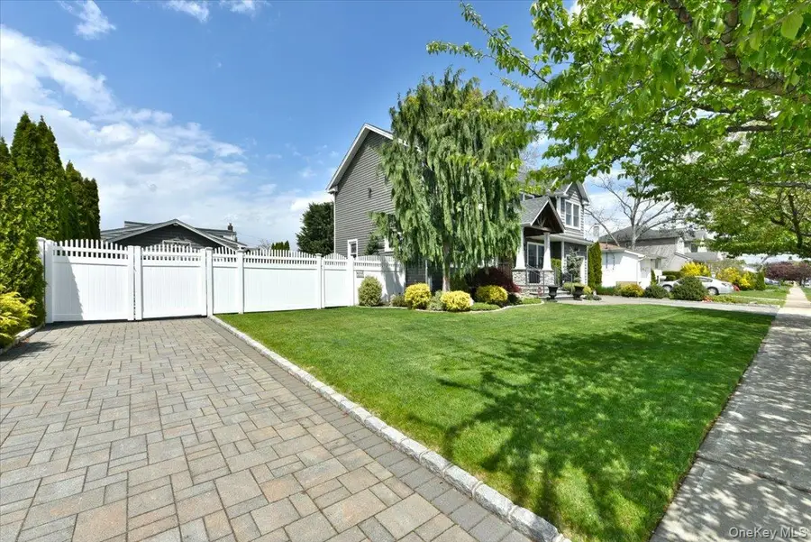 129 Commonwealth Avenue, Massapequa, NY 11758 - #3