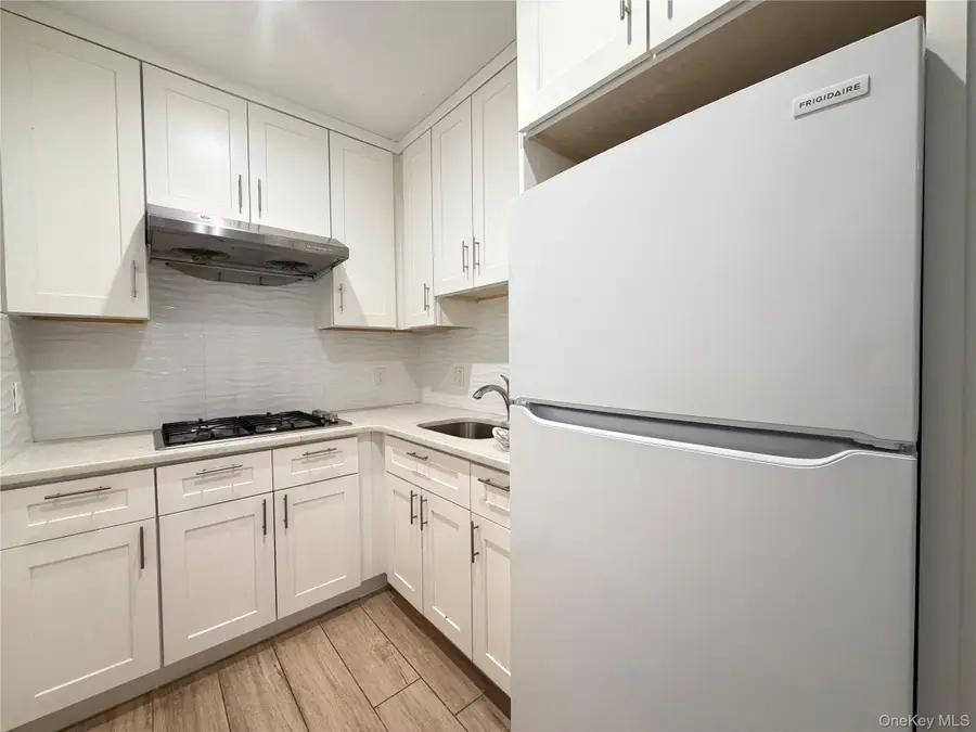 136-20 Booth Memorial Avenue #3K, Flushing, NY 11355 - #2