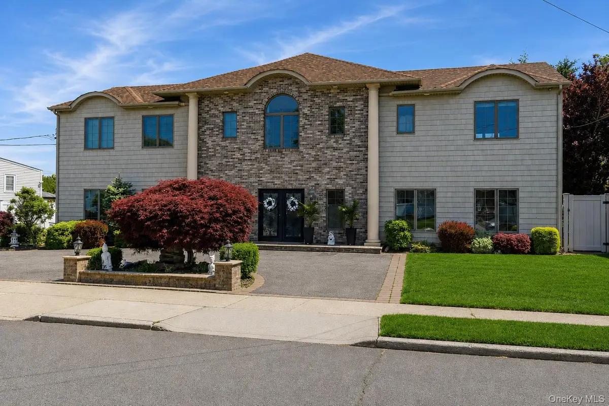 9 Avenue C, Merrick, NY 11566 - #1
