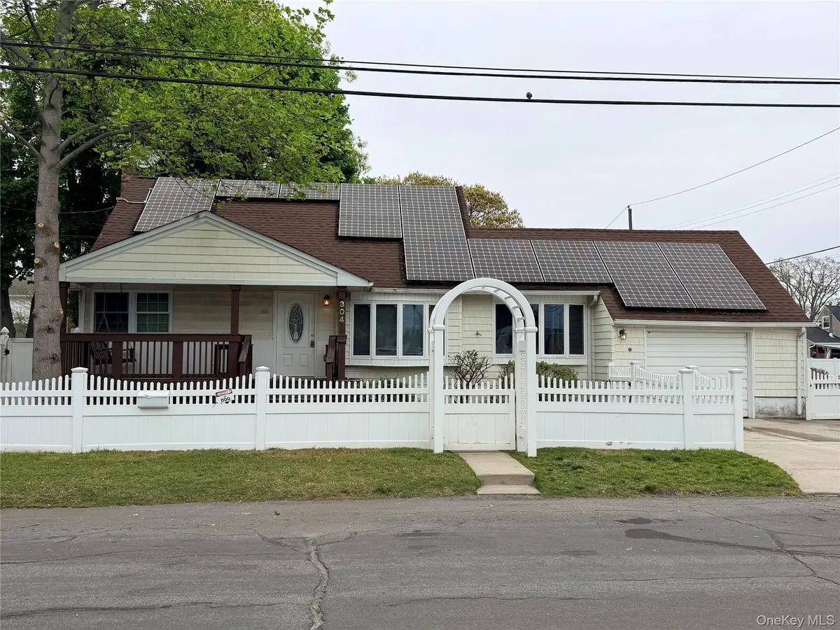 304 27th Street, Lindenhurst, NY 11757 - #1