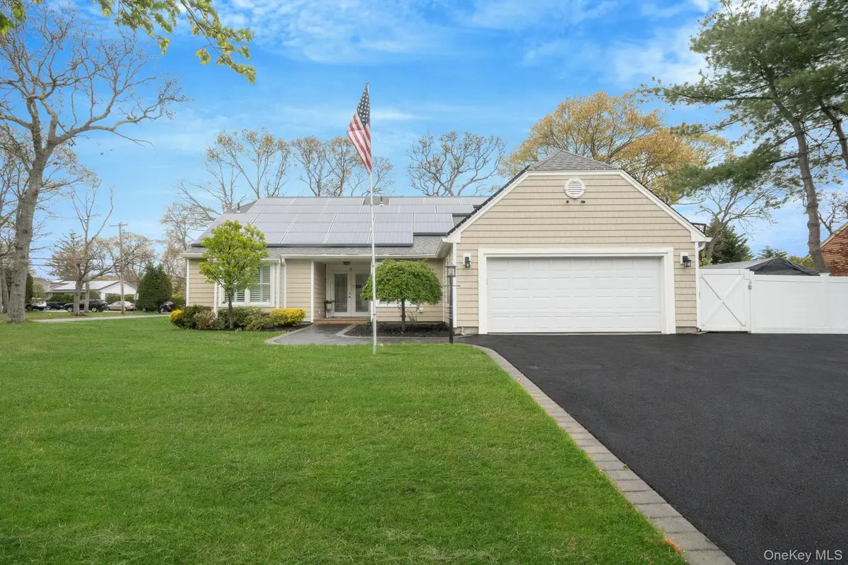 19 Ascot Place, Coram, NY 11727 - #1