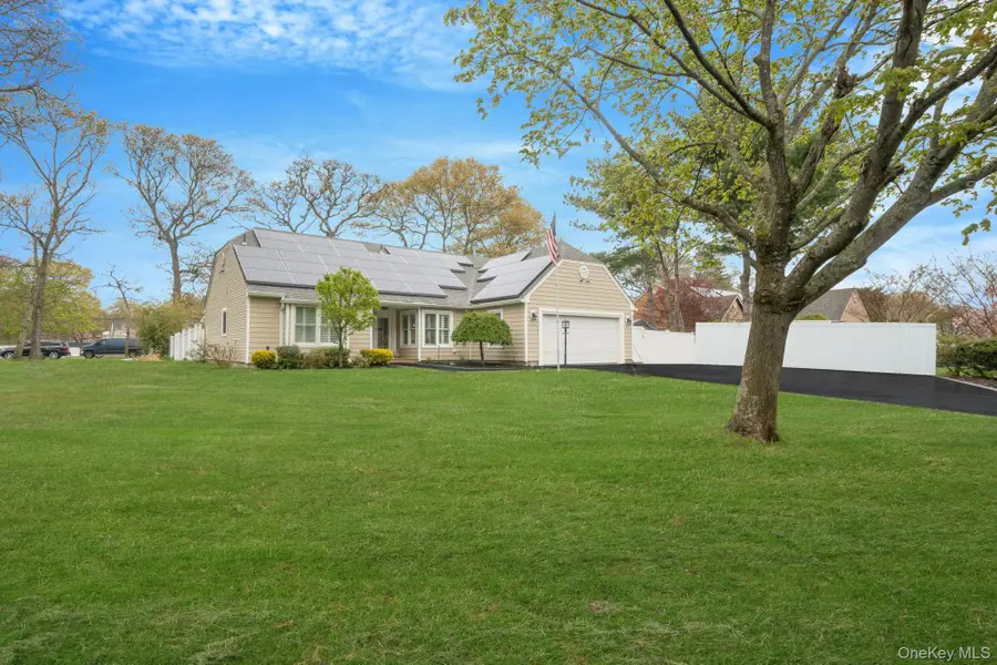 19 Ascot Place, Coram, NY 11727 - #2