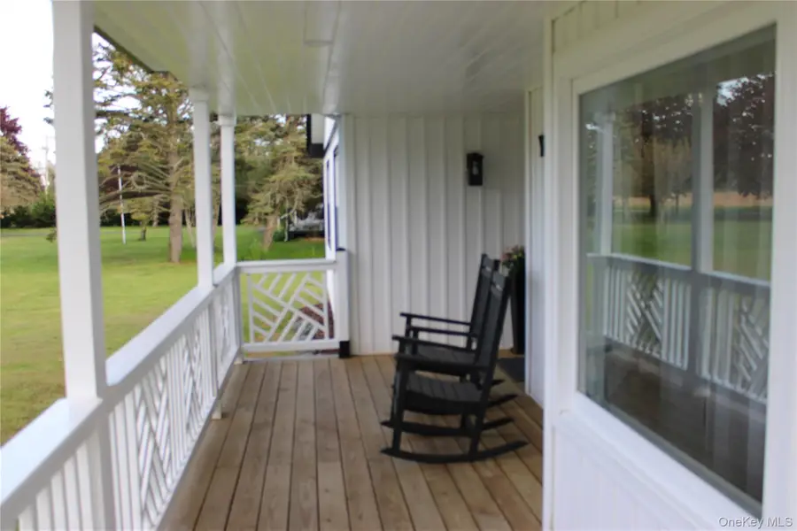 3715 Hortons Lane, Southold, NY 11971 - #3