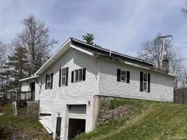 32 Barber Road, Kattskill Bay, NY 12804