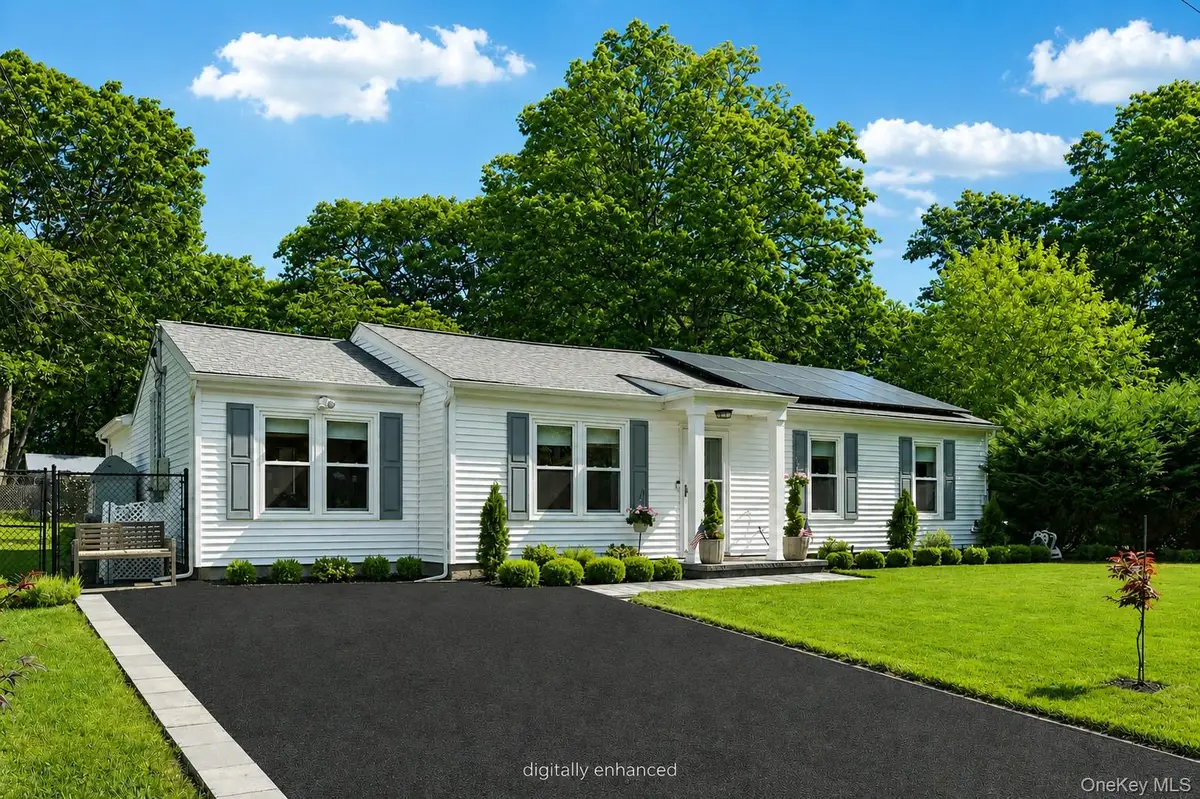 11 Centerview Trail, Ridge, NY 11961 - #1