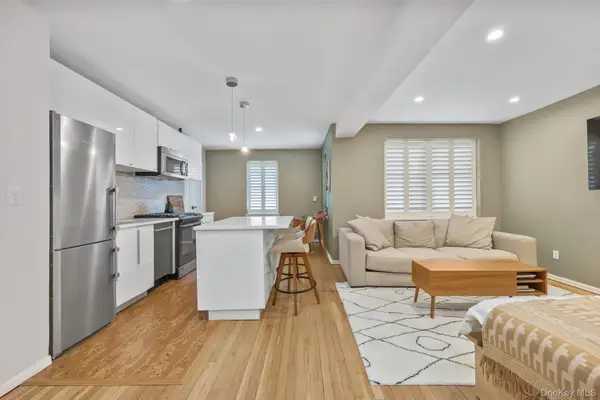 52 Lafayette Place #1F, Greenwich, CT 06830
