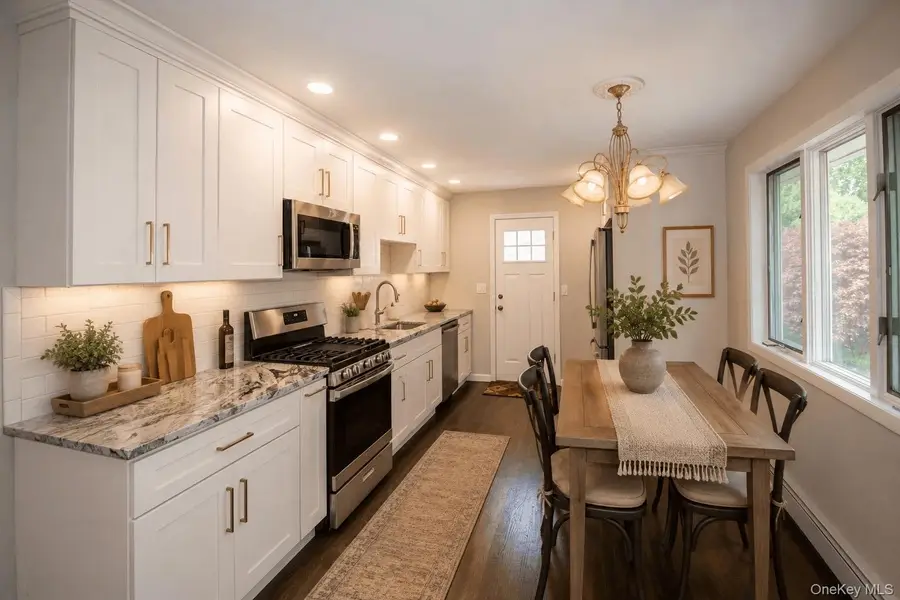 25 Whitetail Lane, Commack, NY 11725 - #3