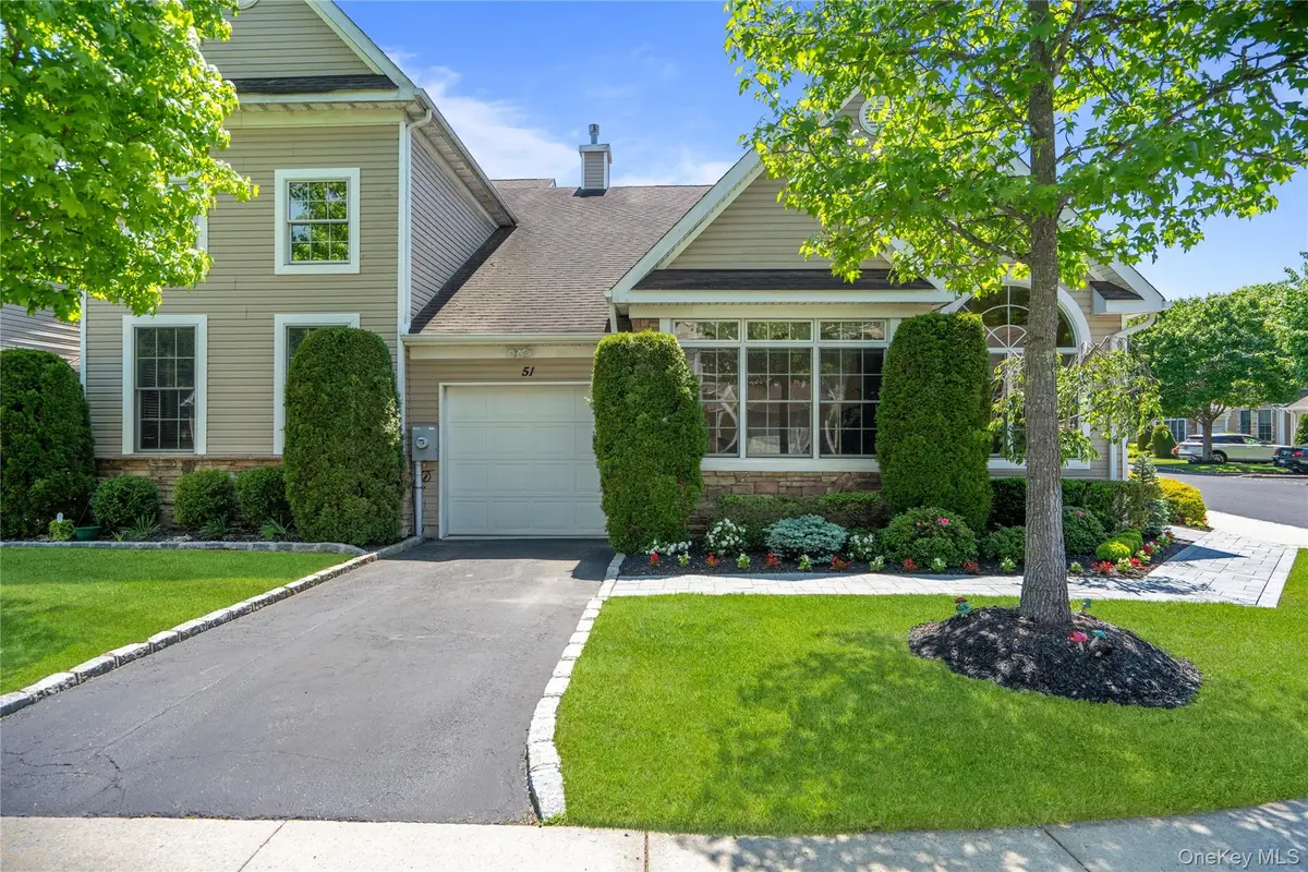51 Eagle Circle, Bohemia, NY 11716 - #1