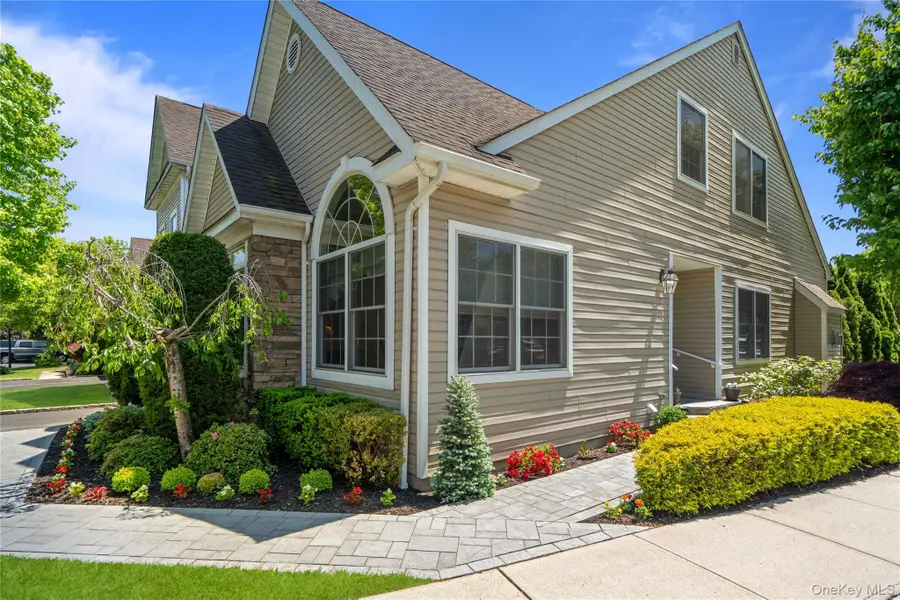 51 Eagle Circle, Bohemia, NY 11716 - #2