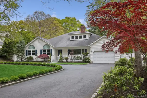 37 Pine Ridge Drive, Smithtown, NY 11787