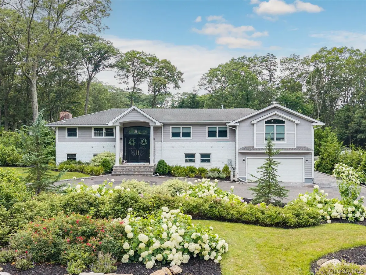 22 Beaumont Drive, Melville, NY 11747 - #1