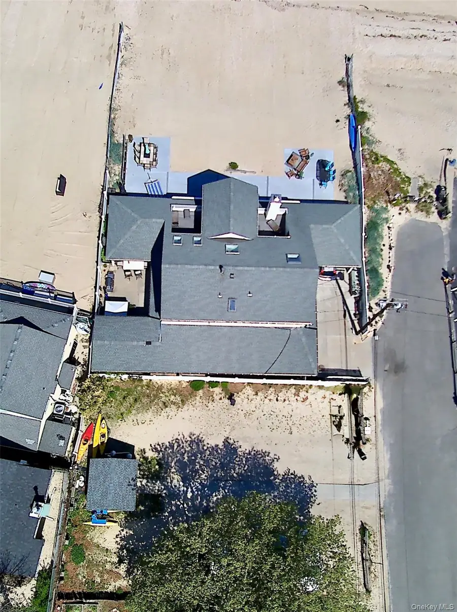 20 Greenwich Avenue, Bayville, NY 11709 - #3