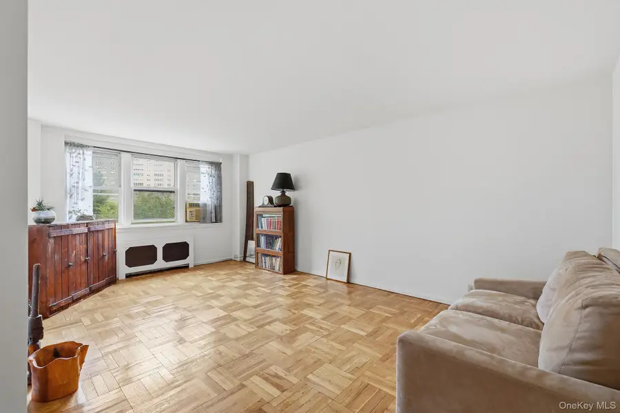 55 Knolls Crescent #4E, Bronx, NY 10463 - #3