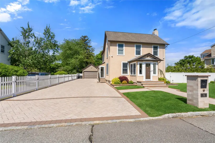 16 West Street, West Islip, NY 11795 - #2