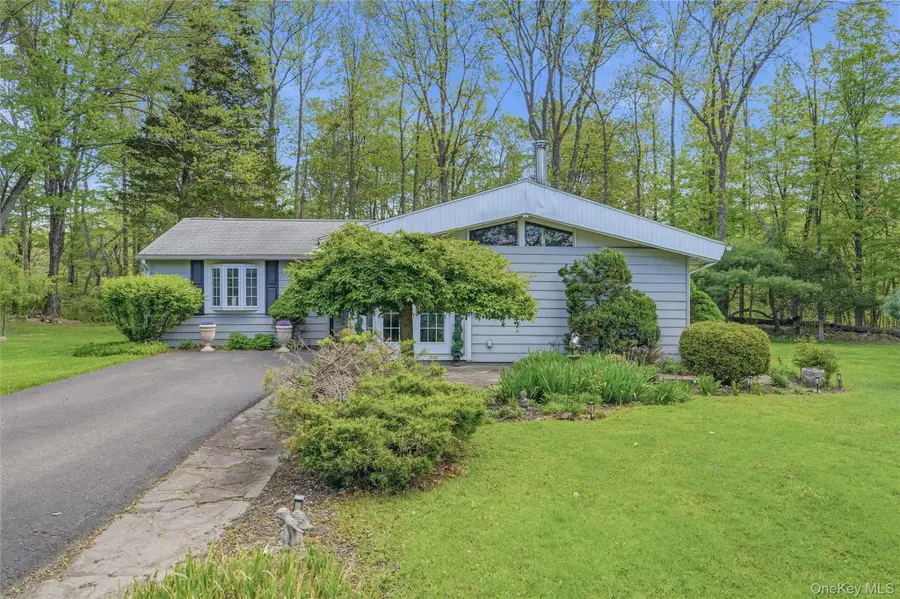 7 Maryland Court, Stone Ridge, NY 12484 - #2
