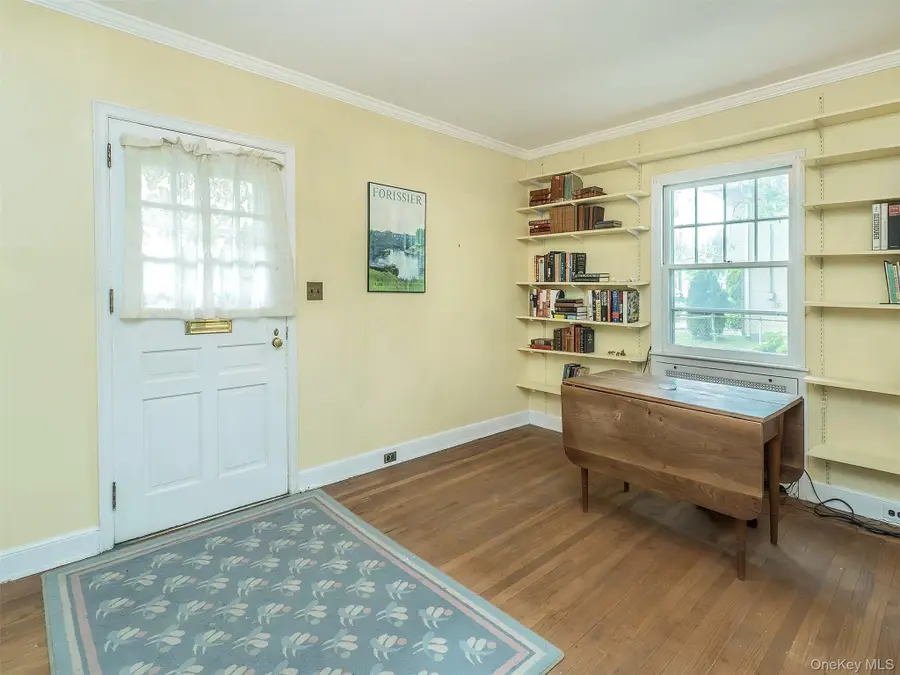 87 Robinson Avenue, Glen Cove, NY 11542 - #2