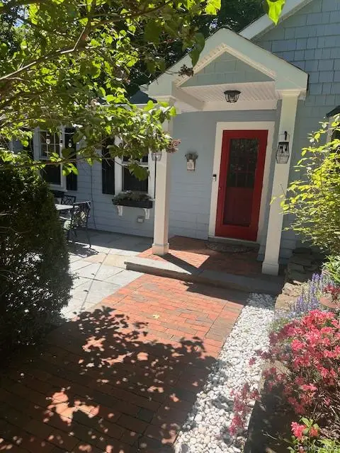 41 High Street, Locust Valley, NY 11560 - #2