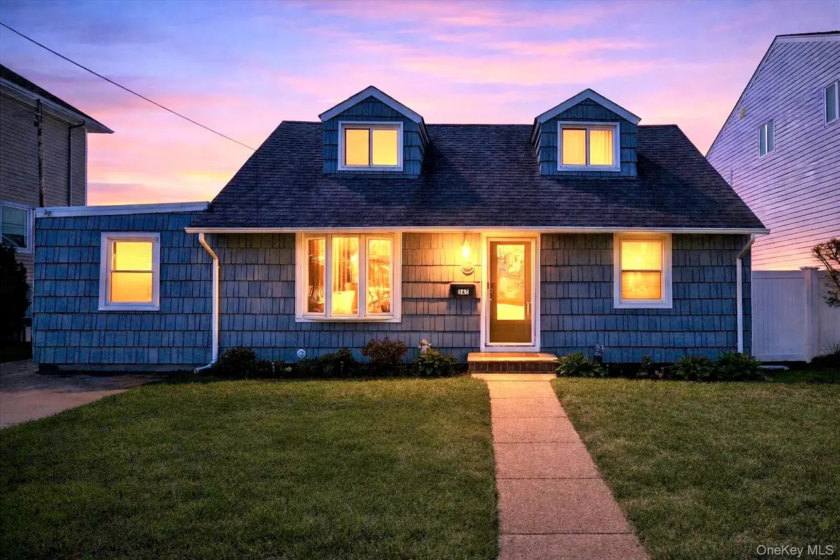 265 W Windsor Parkway, Oceanside, NY 11572 - #1
