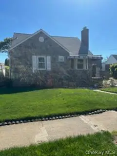 1210 Terrace Boulevard, New Hyde Park, NY 11040 - #1