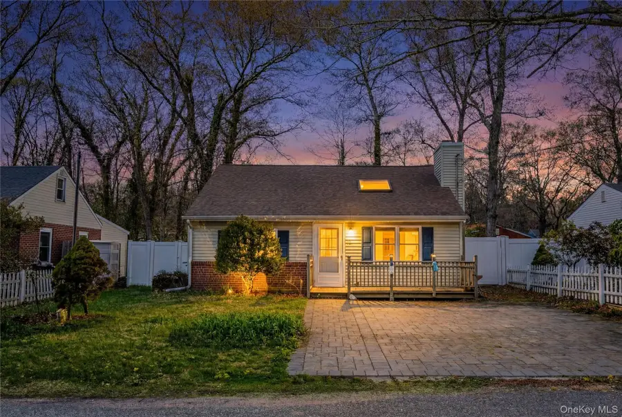 92 Wauwepex Trail, Ridge, NY 11961 - #2