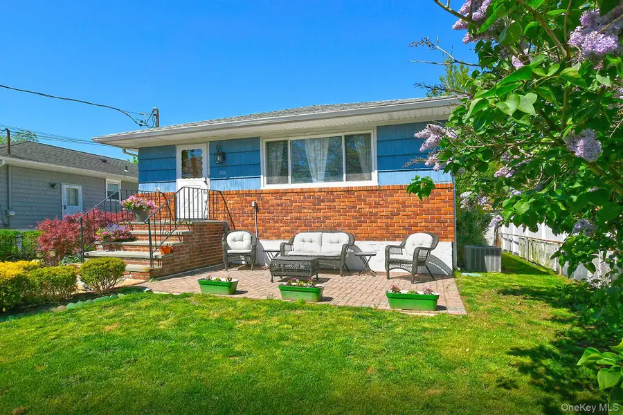2418 Riverside Avenue, Seaford, NY 11783 - #2