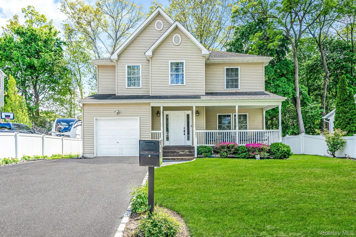 72 Rushmore Street, South Huntington, NY 11746 - #1