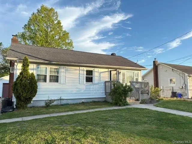 811 9th Street, West Babylon, NY 11704 - #3