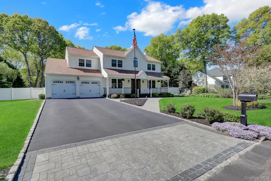 4 Douglas Street, Port Jefferson Station, NY 11776 - #2