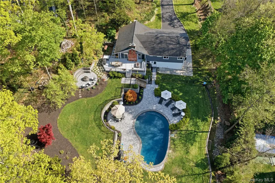 61 Bankside Drive, Centerport, NY 11721 - #2
