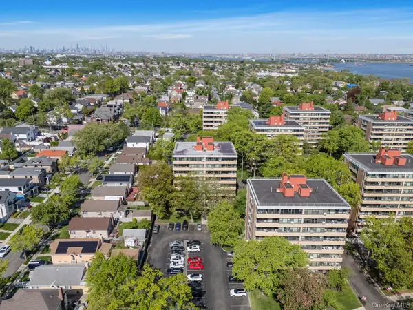 10-34 166 Street #9C, Beechhurst, NY 11357