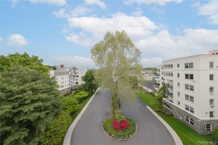 1 Stoneleigh #5M, Bronxville, NY 10708 - #2