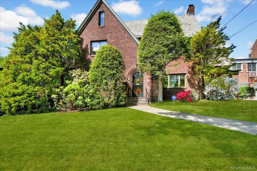 184 Commonwealth Avenue, Mount Vernon, NY 10552 - #2