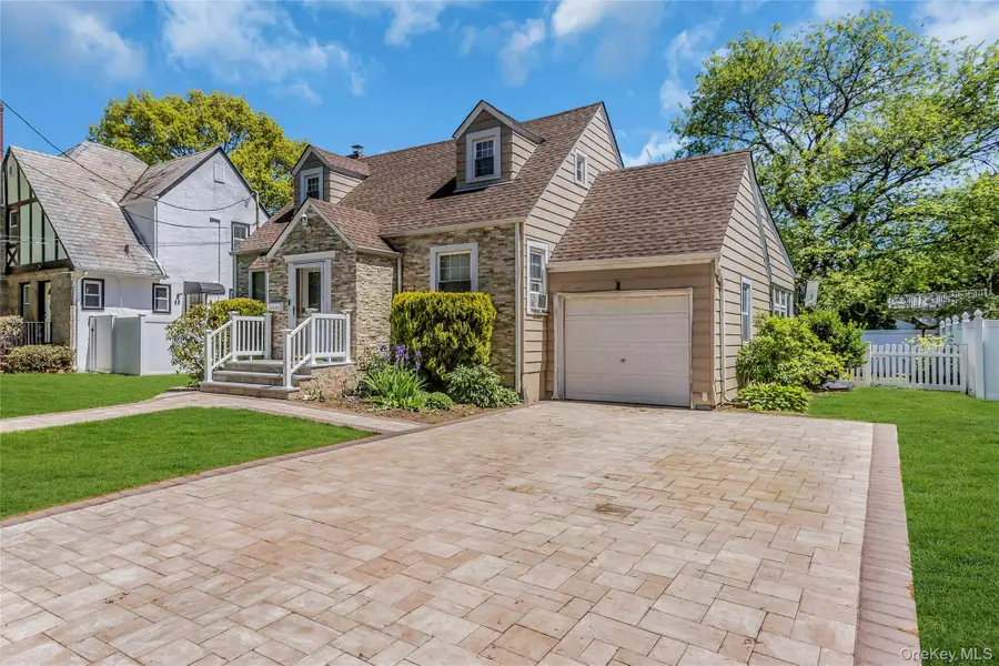 1395 Exeter Street, Baldwin, NY 11510 - #3