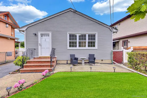 82 1st Street, New Hyde Park, NY 11040