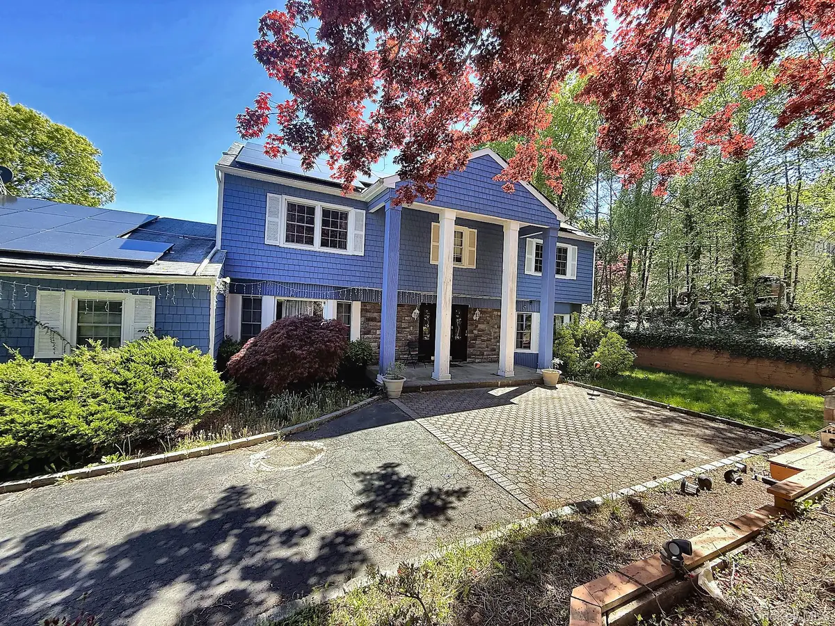 25 Lisa Drive, Dix Hills, NY 11746 - #1