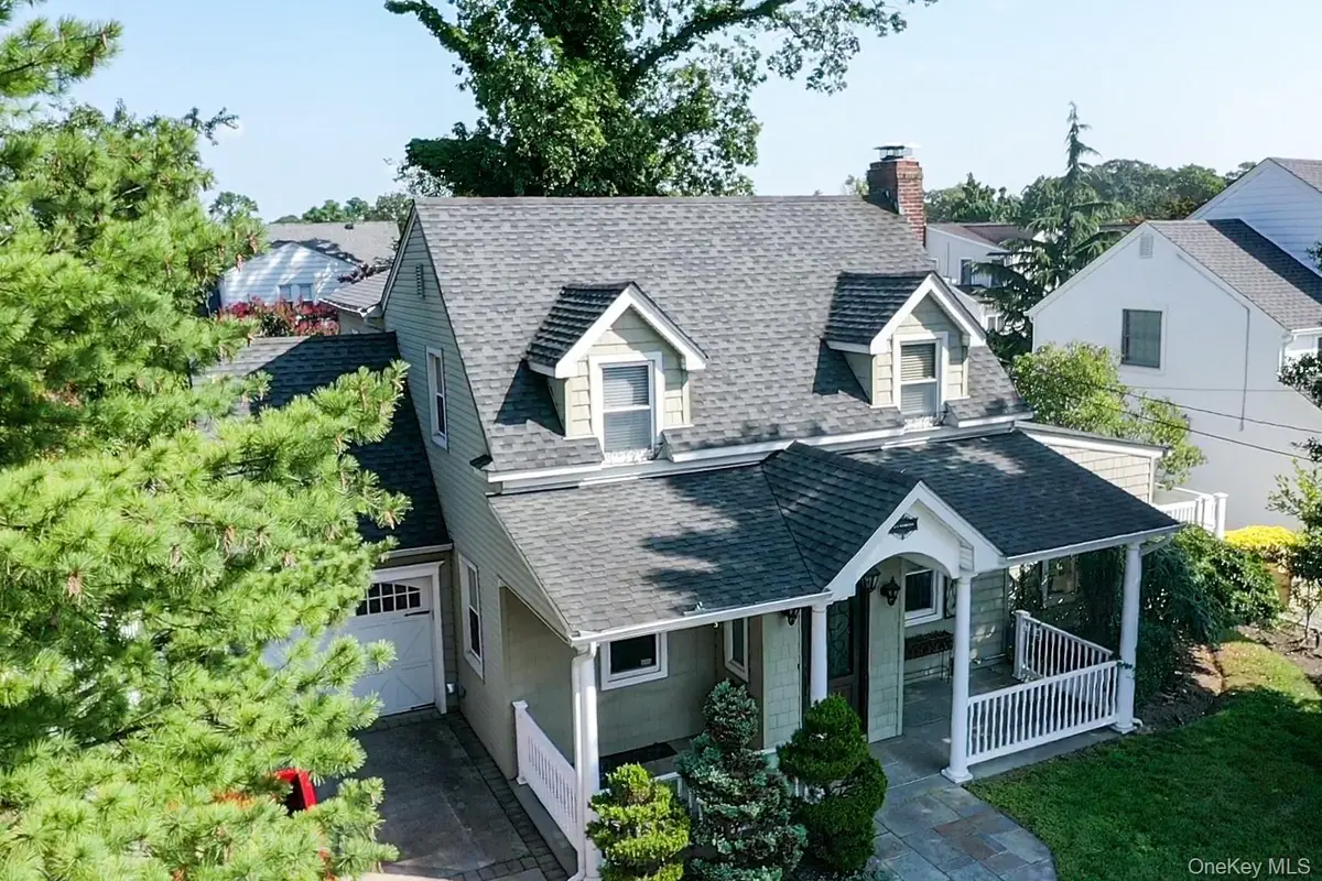 11 E Webster Street, Merrick, NY 11566 - #1