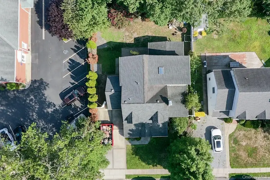 11 E Webster Street, Merrick, NY 11566 - #2
