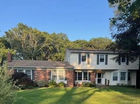 39 Burham Drive, Smithtown, NY 11787