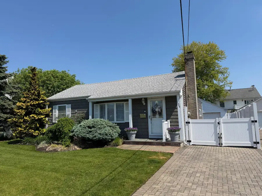 109 Lincoln Place, Massapequa, NY 11758 - #2