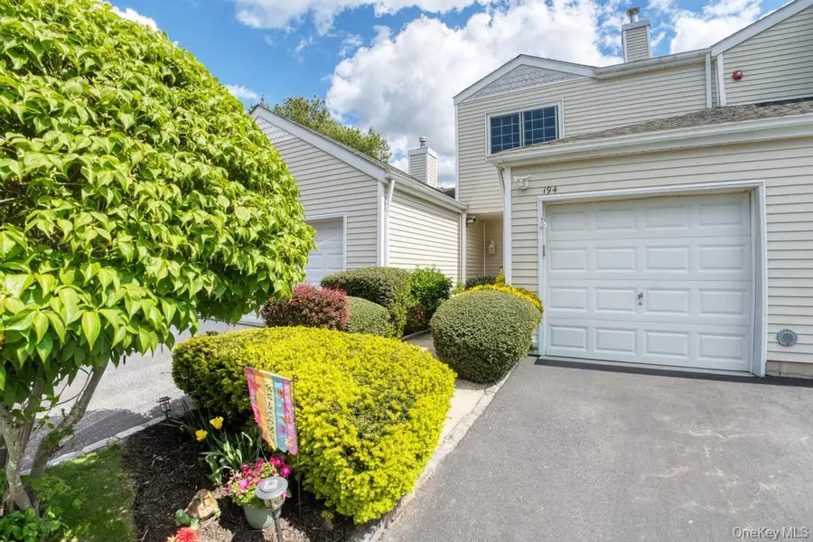 194 Gothic Circle, Manorville, NY 11949 - #2