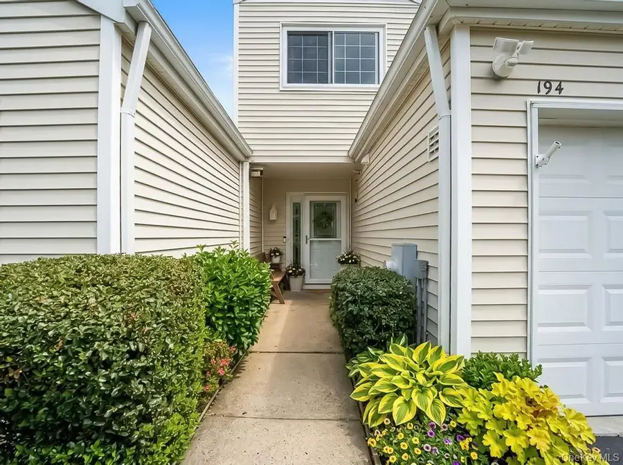 194 Gothic Circle, Manorville, NY 11949 - #3