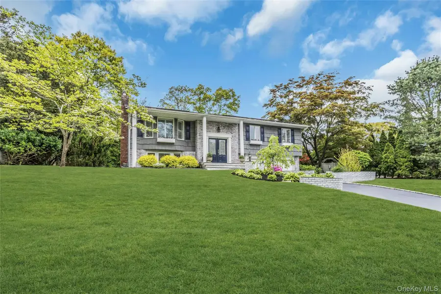 28 Penguin Lane, Commack, NY 11725 - #2