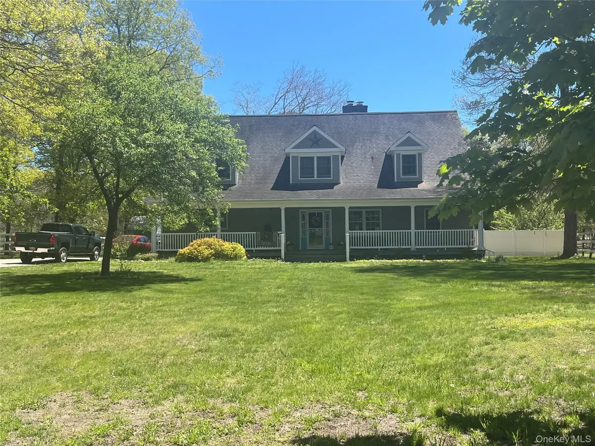 4 Conservation Circus Road, Ridge, NY 11961 - #1
