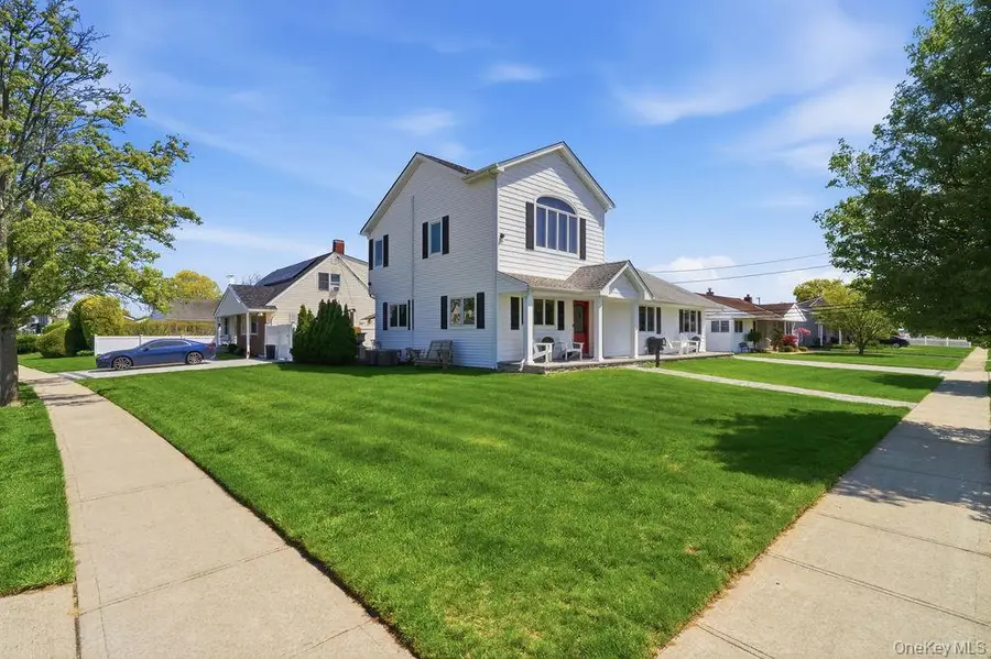 27 Seitz Drive, Bethpage, NY 11714 - #3