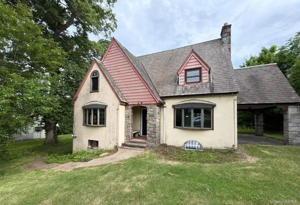53 Robinson Avenue, Glen Cove, NY 11542